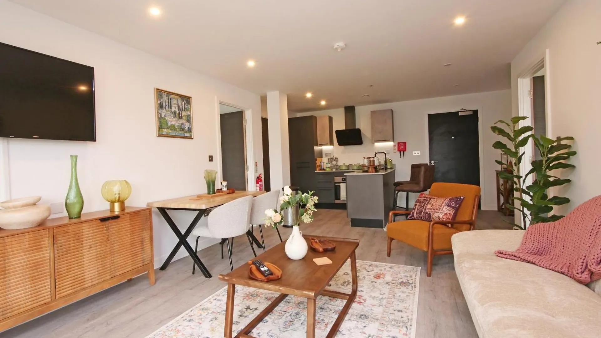 Apartment 41 With Free Secure Parking location
